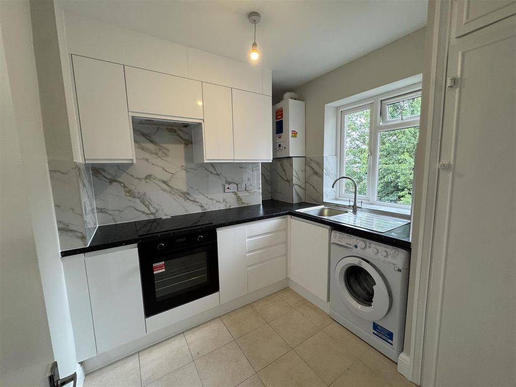 Property photo 3 of 13 Kitchen