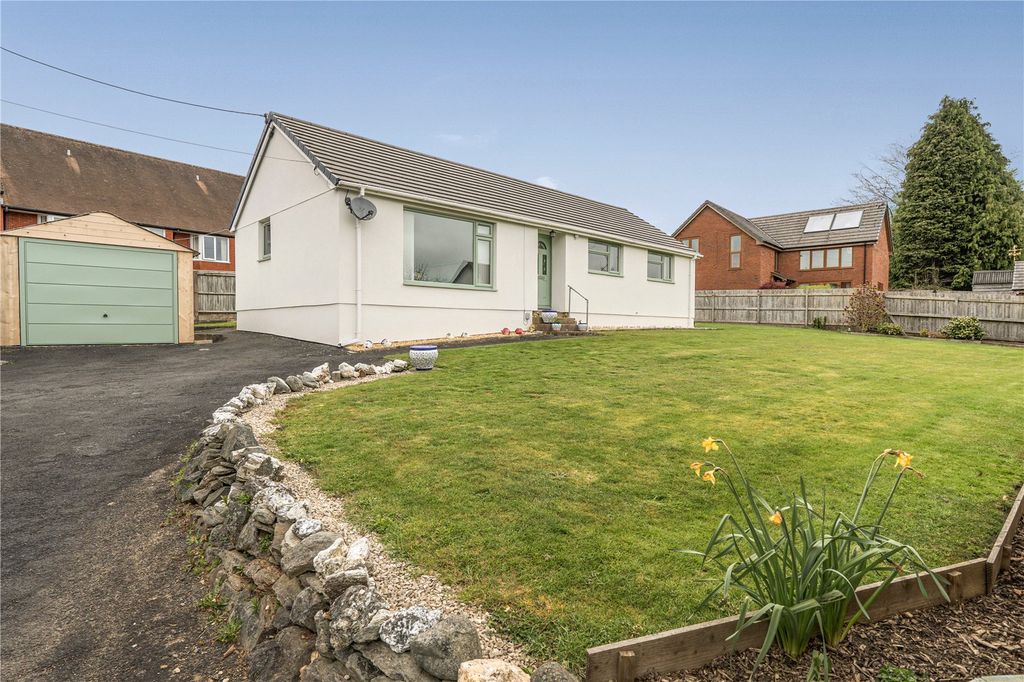 Property photo 1 of 18 Picture No. 04