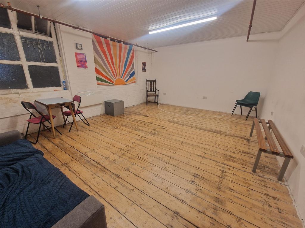 Property photo 1 of 7 3.Jpg