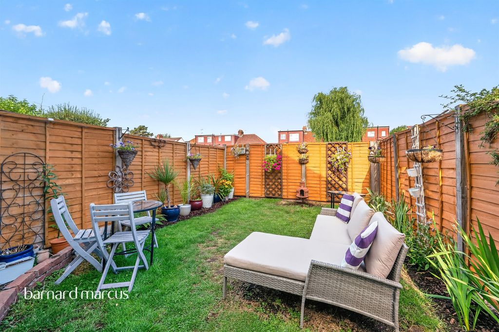 Property photo 2 of 19