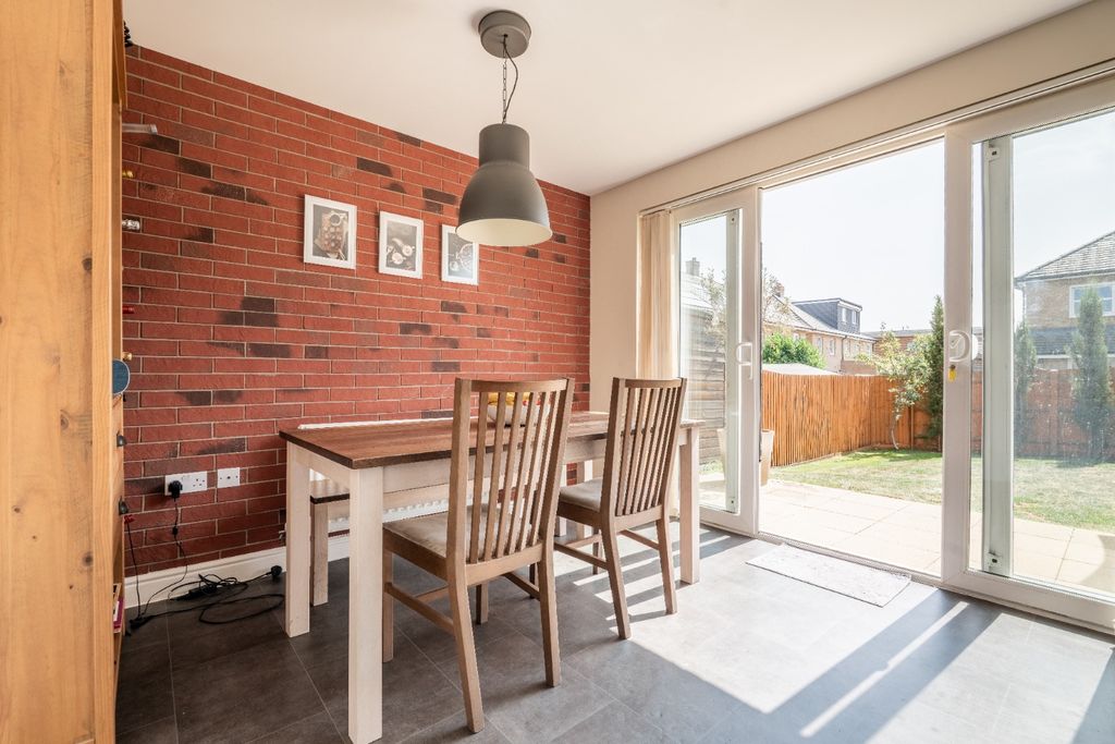 Property photo 3 of 37 4377293