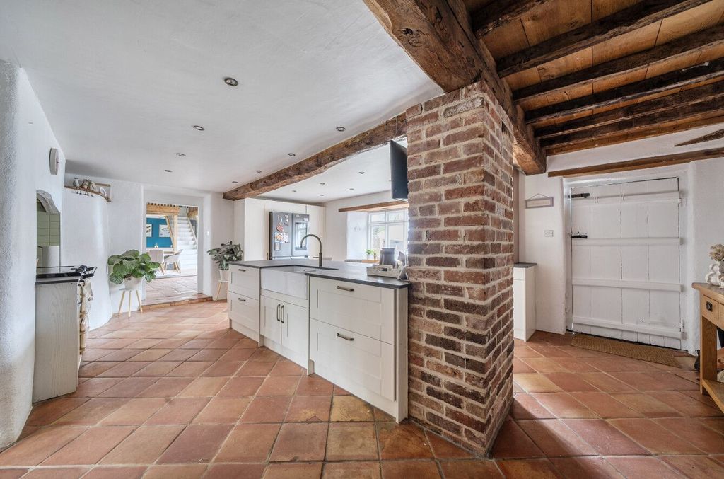 Property photo 2 of 22