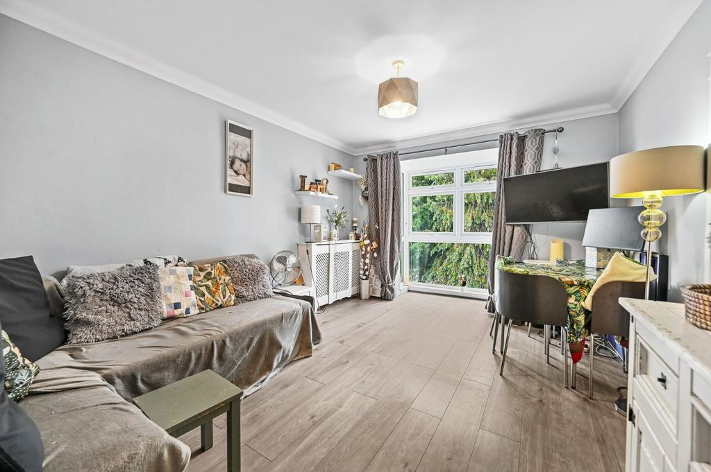 Property photo 3 of 9 10.Jpg