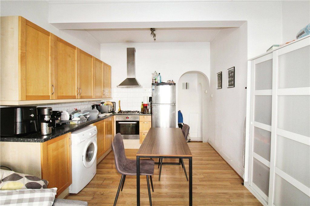 Property photo 3 of 8 Kitchen