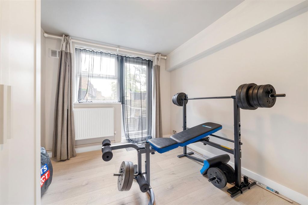 Property photo 3 of 12