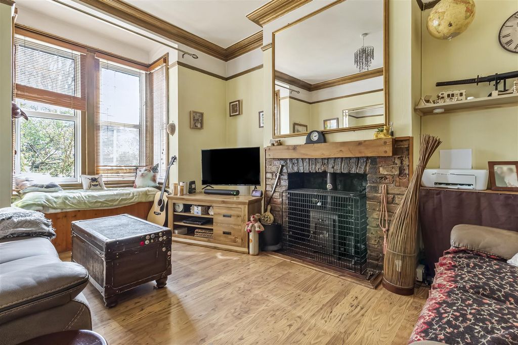 Property photo 2 of 22 26 St Matthews Road-020.Jpg