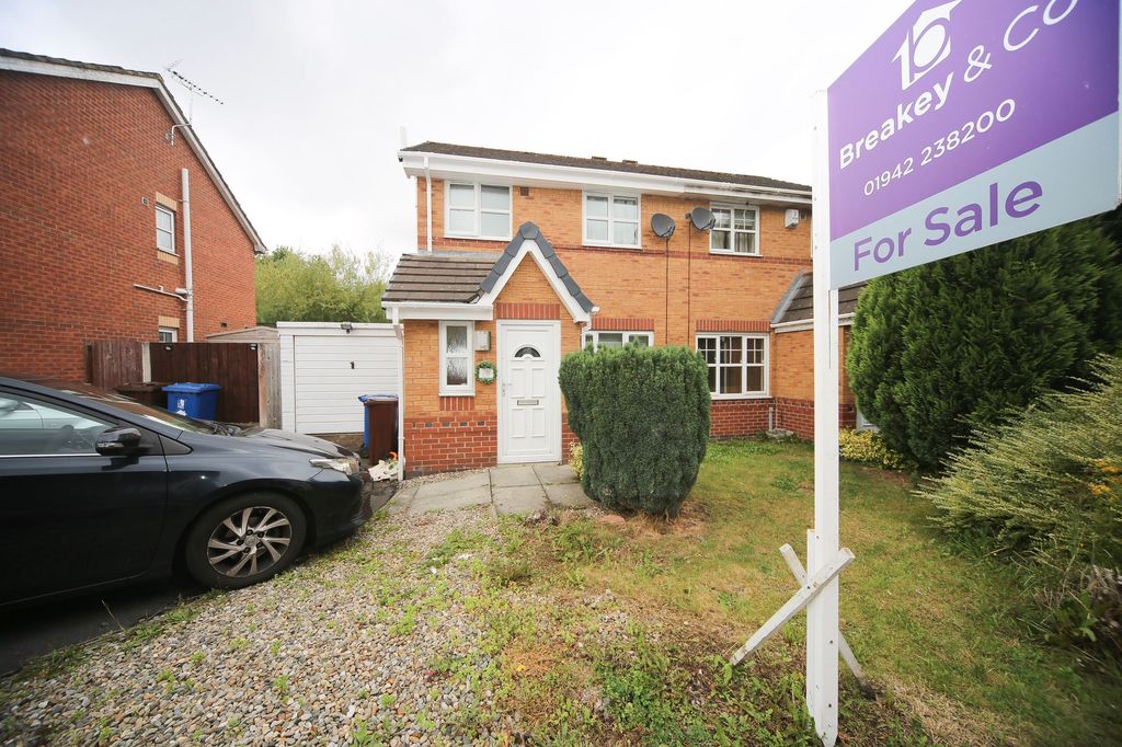 Property photo 1 of 21