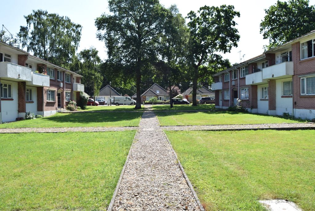 Property photo 1 of 2
