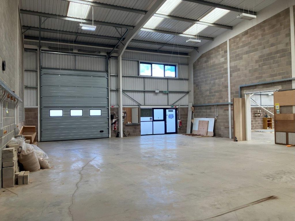 Property photo 3 of 4