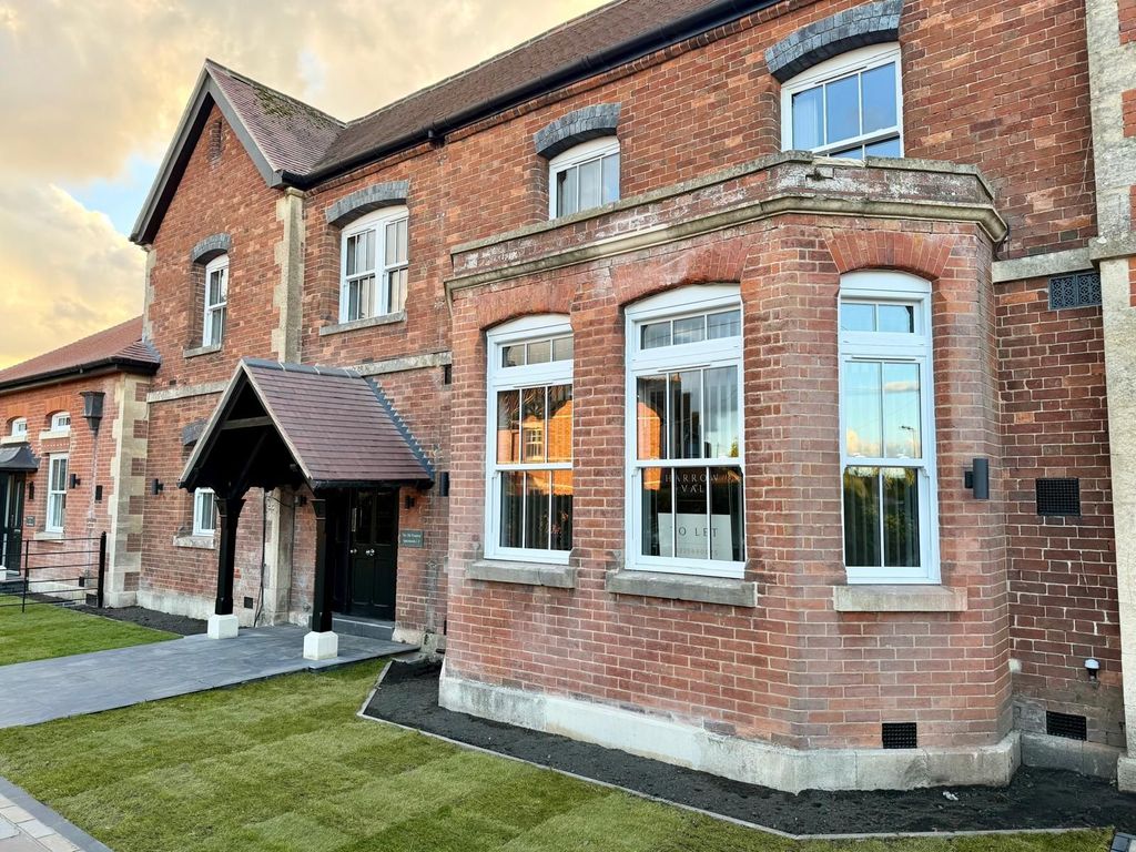 Property photo 1 of 22