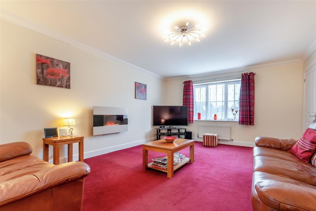 Property photo 2 of 19