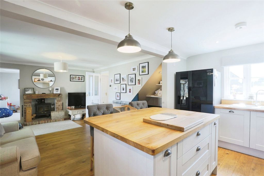 Property photo 2 of 17 Picture No. 06