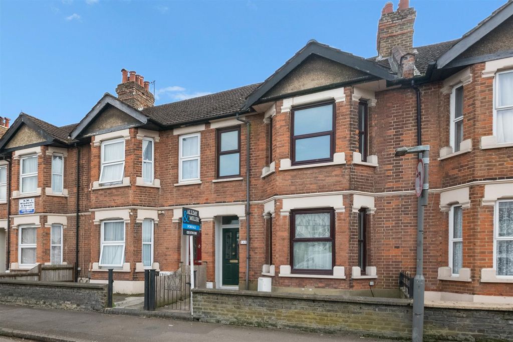 Property photo 1 of 18