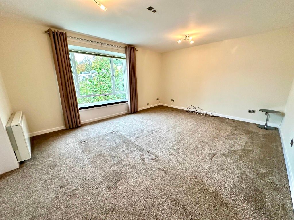 Additional image 6 of 3 bed flat to rentBankholm Place, Busby, Glasgow G76