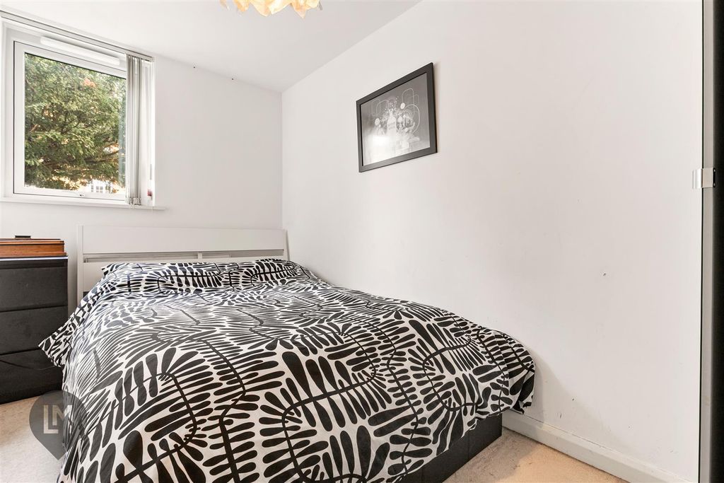 Property photo 3 of 7 Bedroom