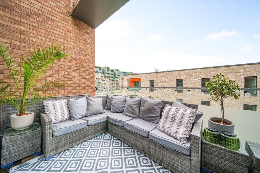 Property photo 3 of 17 Balcony