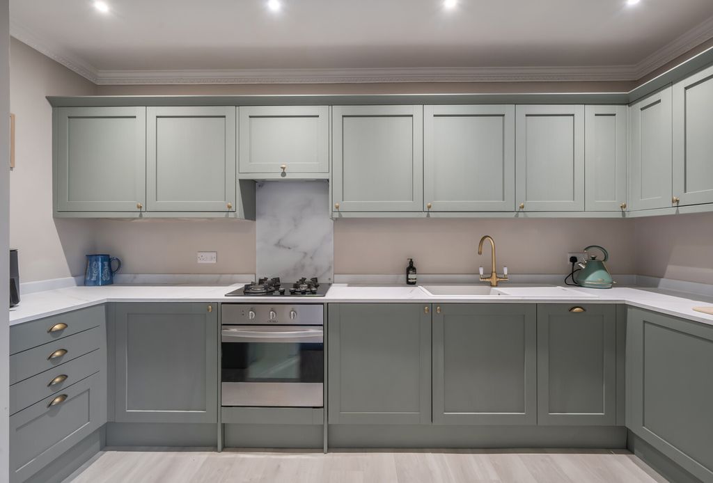 Property photo 2 of 11 1386047-4-692d7Dd...