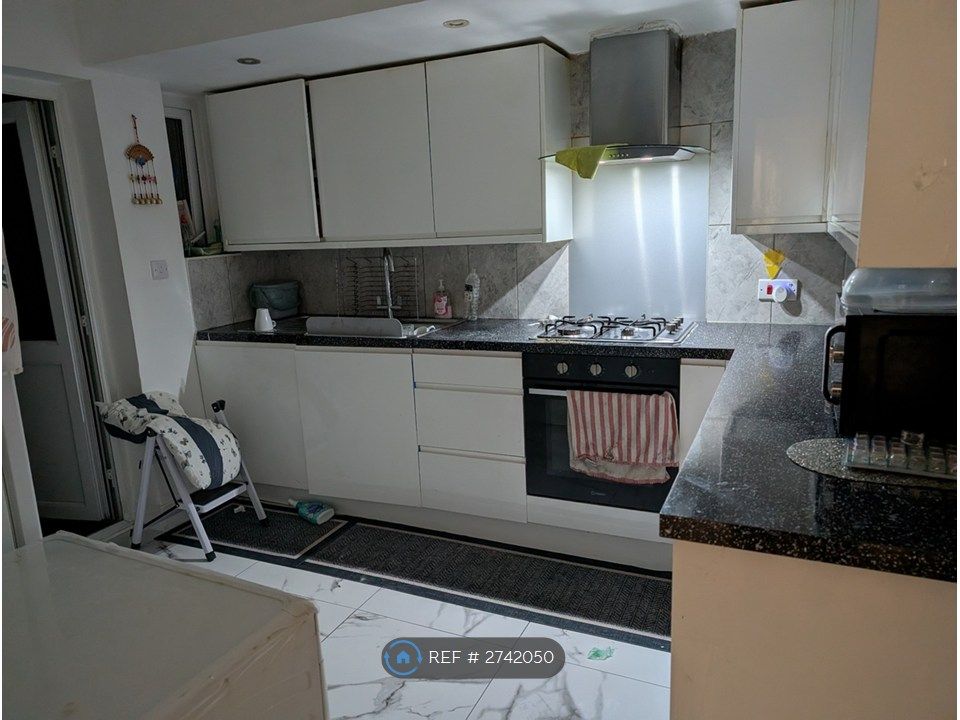 Property photo 1 of 4