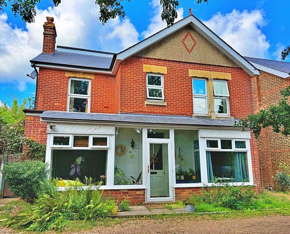 Property photo 2 of 32