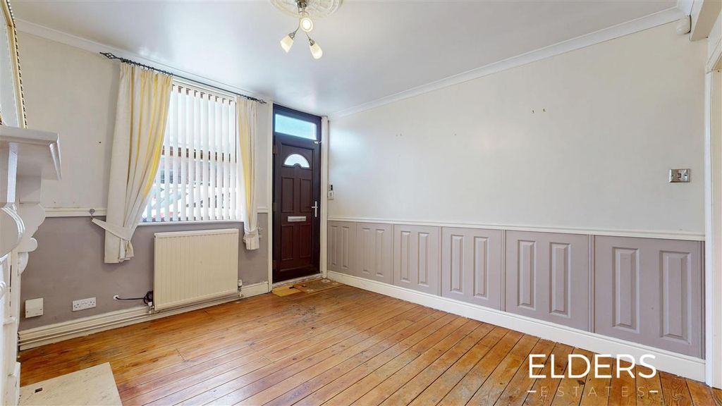 Property photo 3 of 18