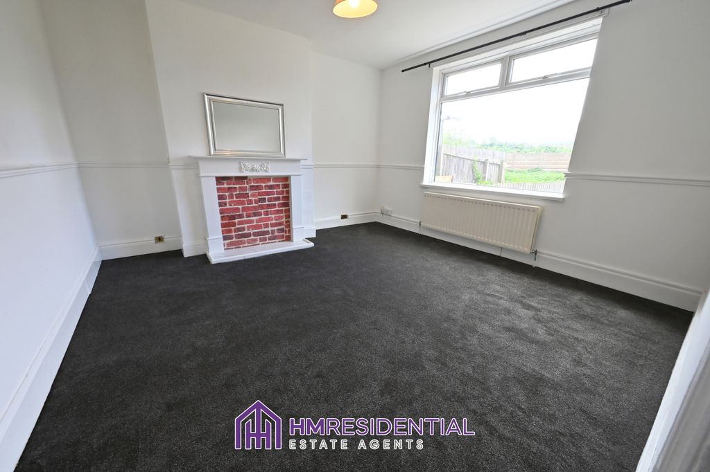 Property photo 2 of 8 Dsc 6132