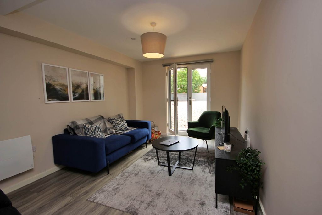 Property photo 1 of 6