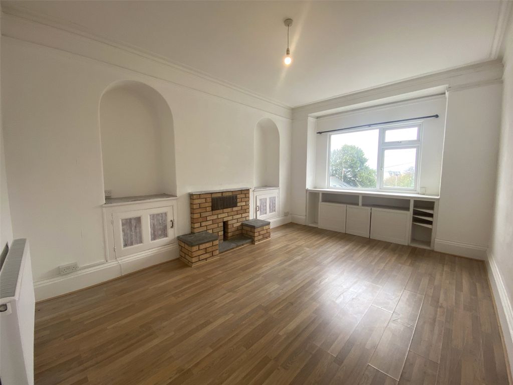 Property photo 3 of 9 Picture No. 12