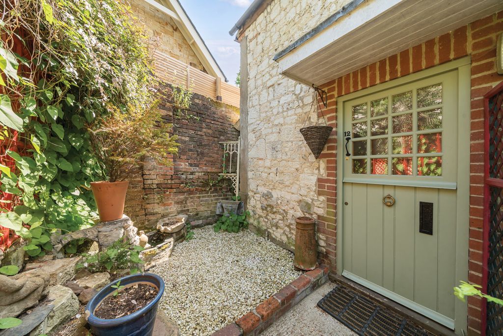 Property photo 1 of 24 9-682328Bb2Fad8-1...