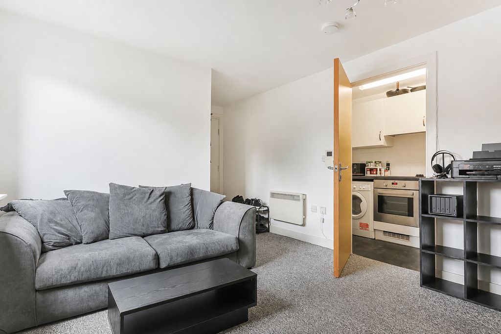 Property photo 2 of 13 333A97361