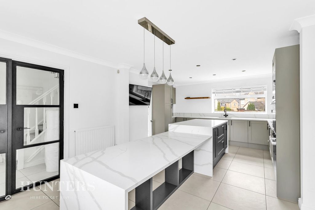 Property photo 2 of 35 Kitchen