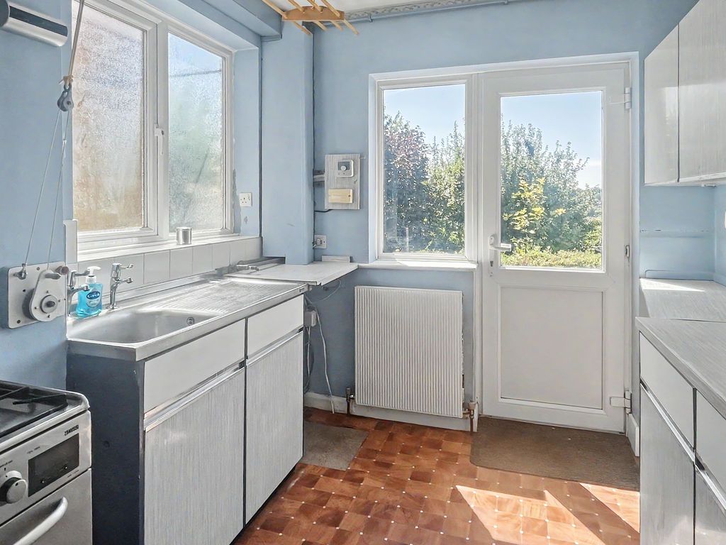Property photo 3 of 13 Photo 6