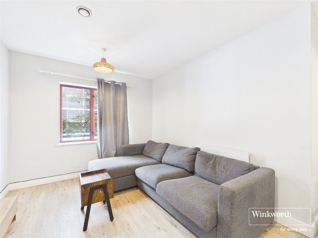 Property photo 3 of 9 Picture No. 13