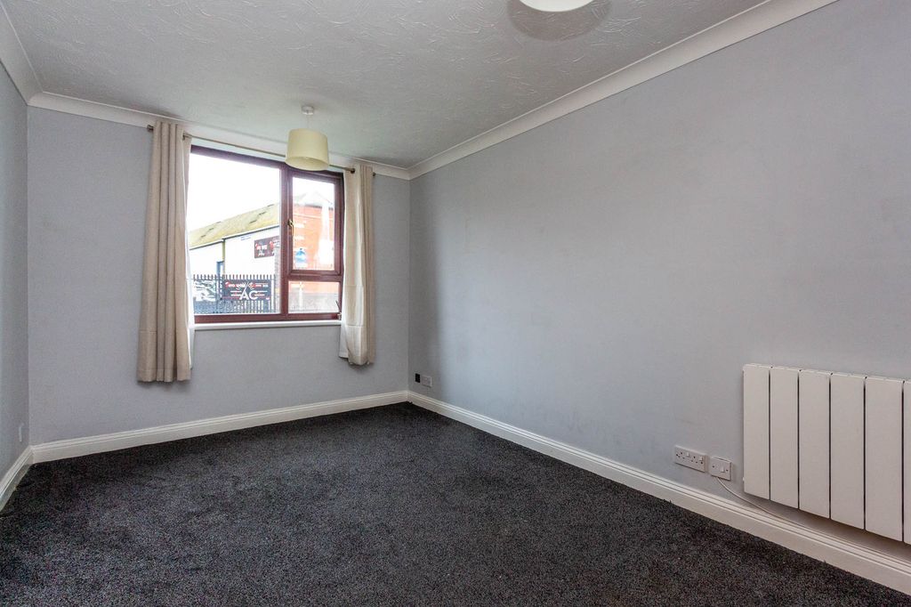 Property photo 2 of 6 Lounge