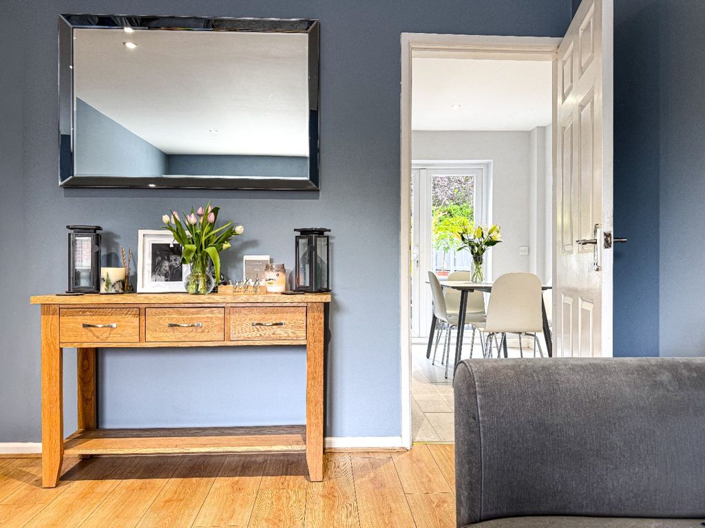 Property photo 2 of 27 4948014