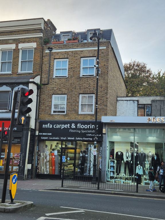 Property photo 1 of 4 Studio Flat To Let Near Bruce Grove In Tottenham