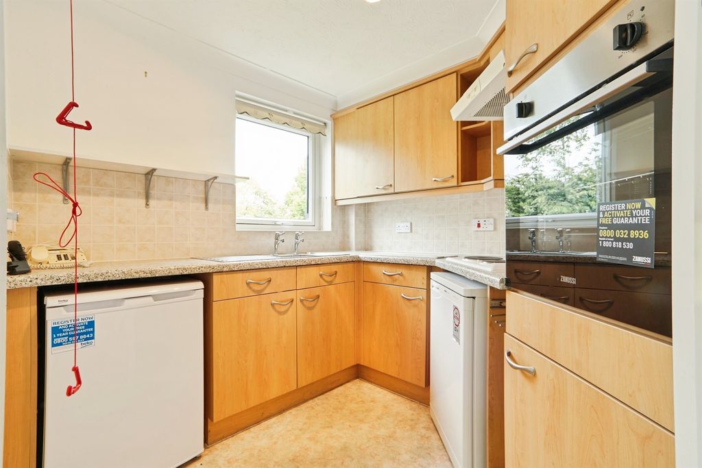 Property photo 3 of 17