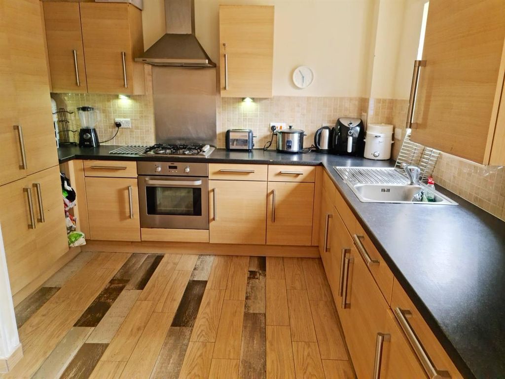 Property photo 3 of 10 4.Jpg