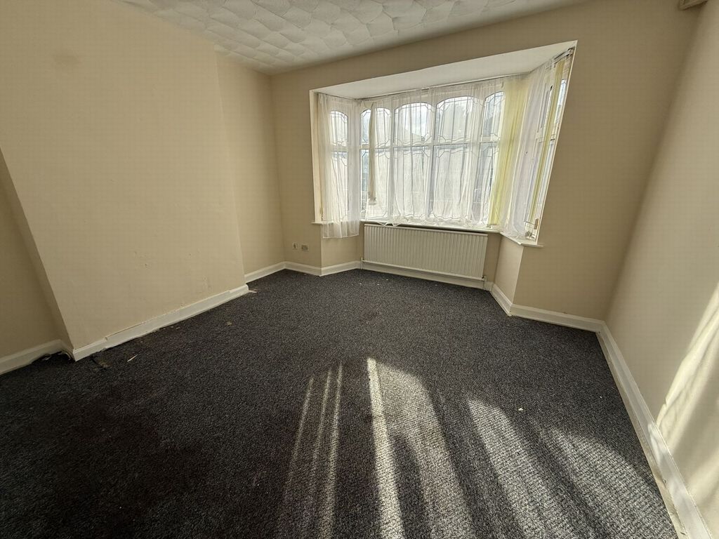 Property photo 2 of 5 Lounge