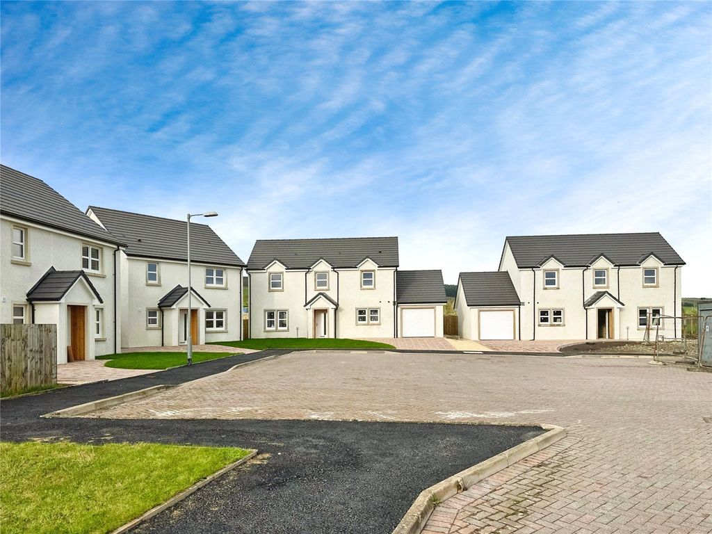 Property photo 3 of 8 Cul De Sac View