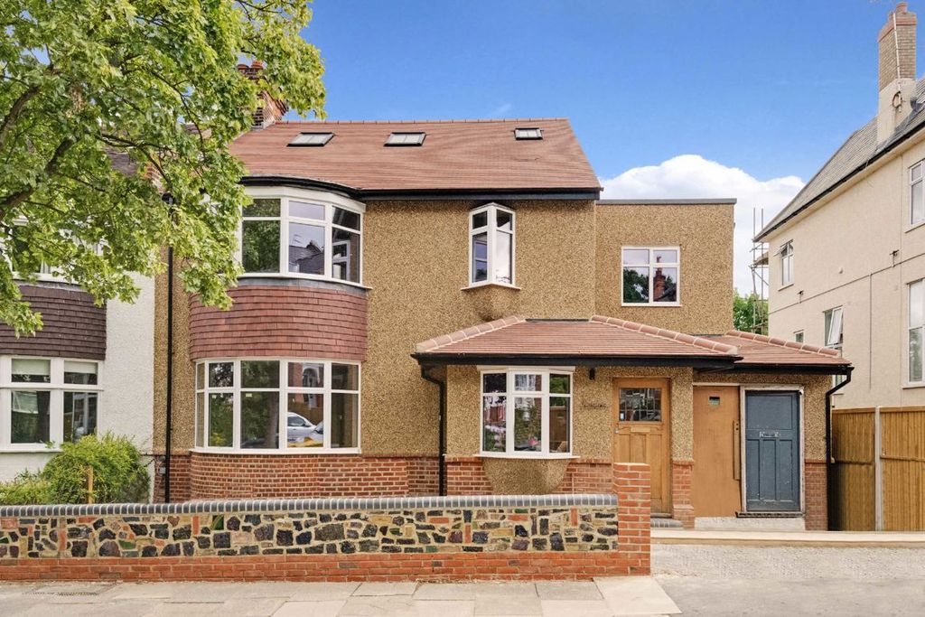 Property photo 1 of 5