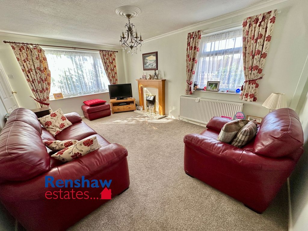 Property photo 3 of 18 L (1)