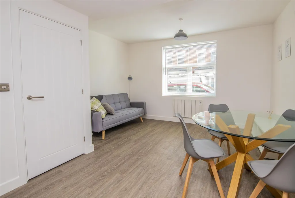 Clarke Road, Northampton NN1 – pohled 3