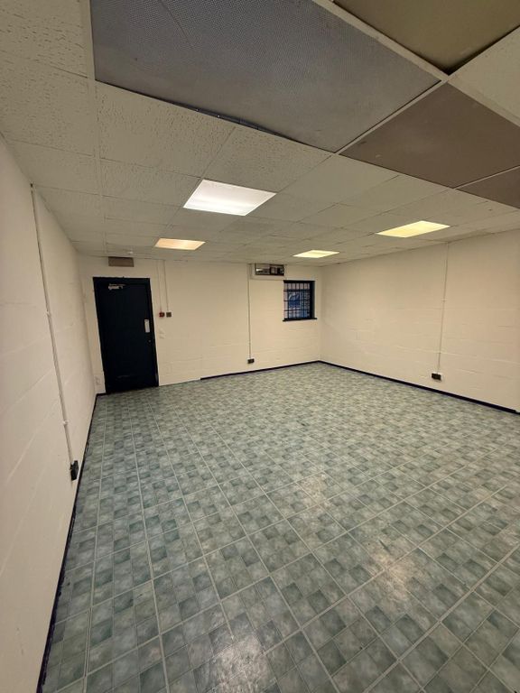 Property photo 3 of 5