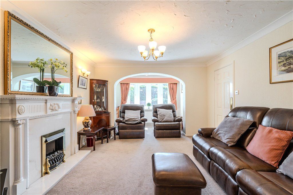 Property photo 2 of 19 Sitting Room