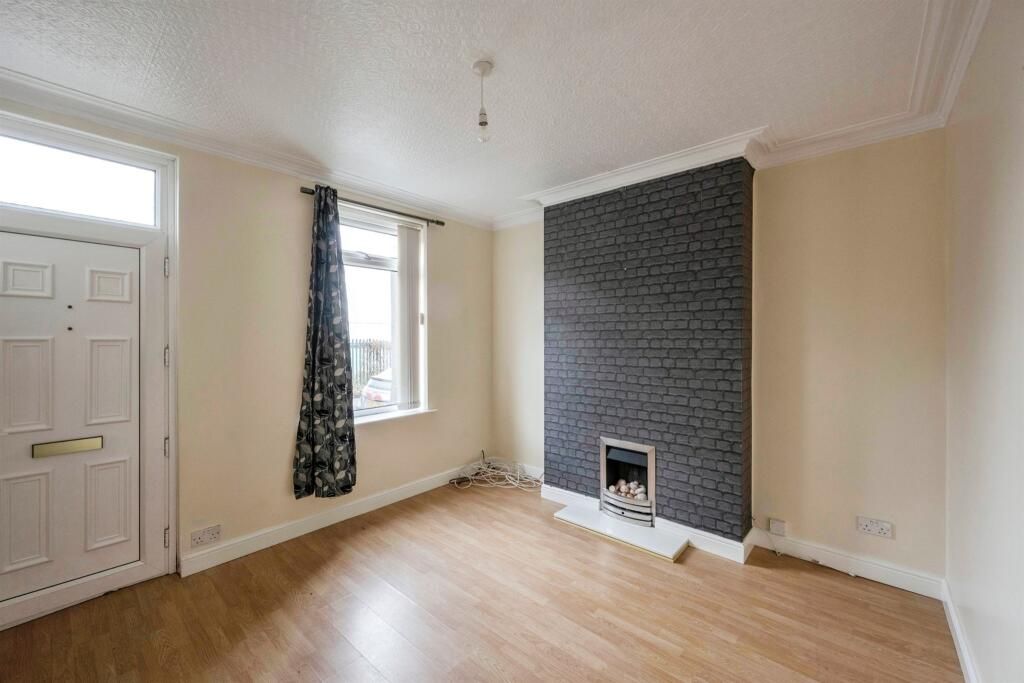 Property photo 3 of 11 Reception Room