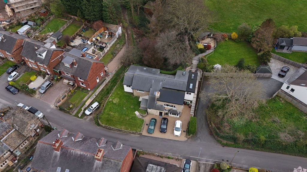 Property photo 2 of 53