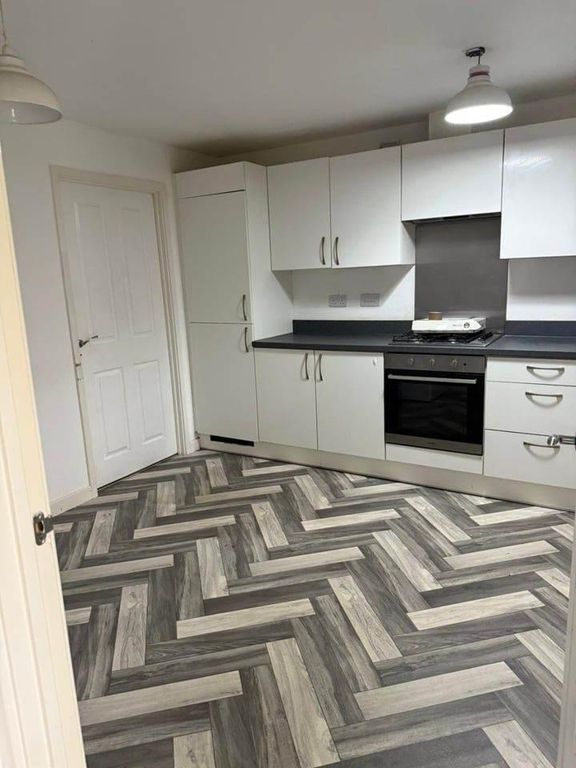 Property photo 2 of 12 Photo 2