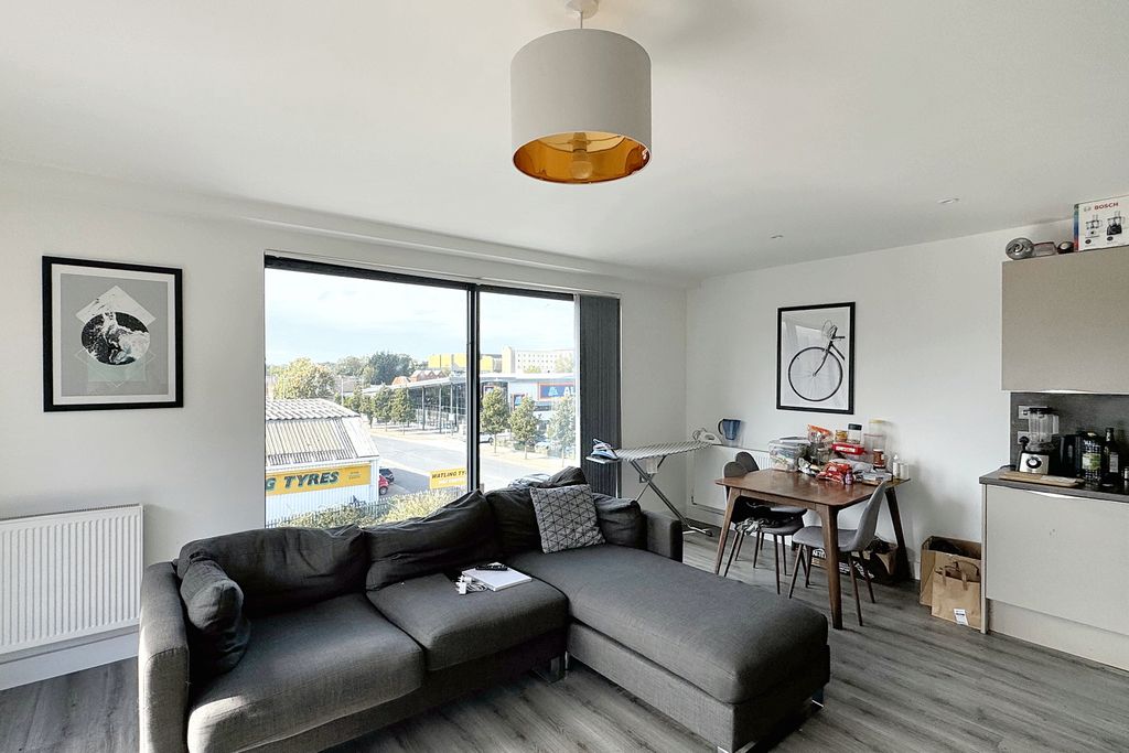 Property photo 3 of 14 Img_4064