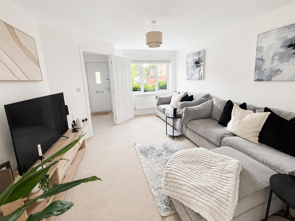 Property photo 2 of 17