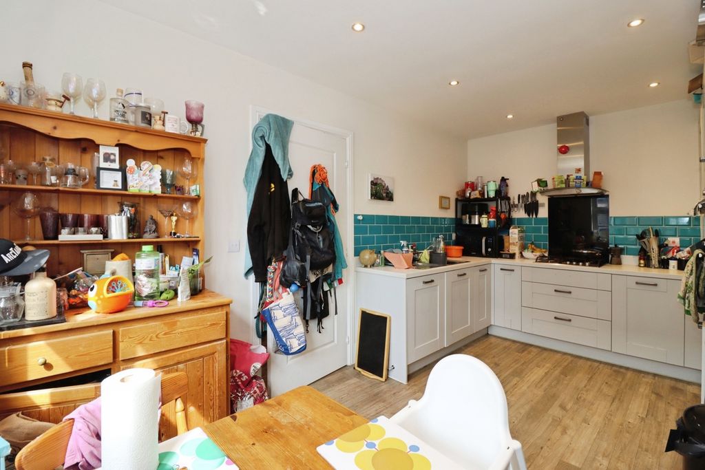 Property photo 2 of 17 Photo